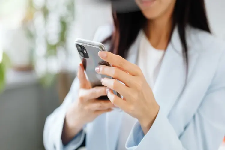 Contact WebSimplu — hai sa vorbim despre site-ul tau