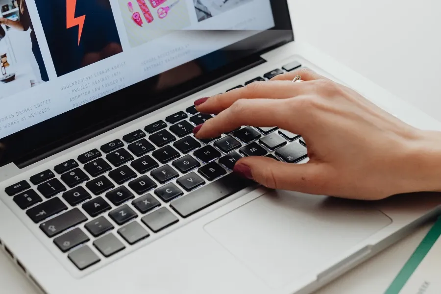 Migrare site existent catre Astro Laravel cu pastrare pozitii Google